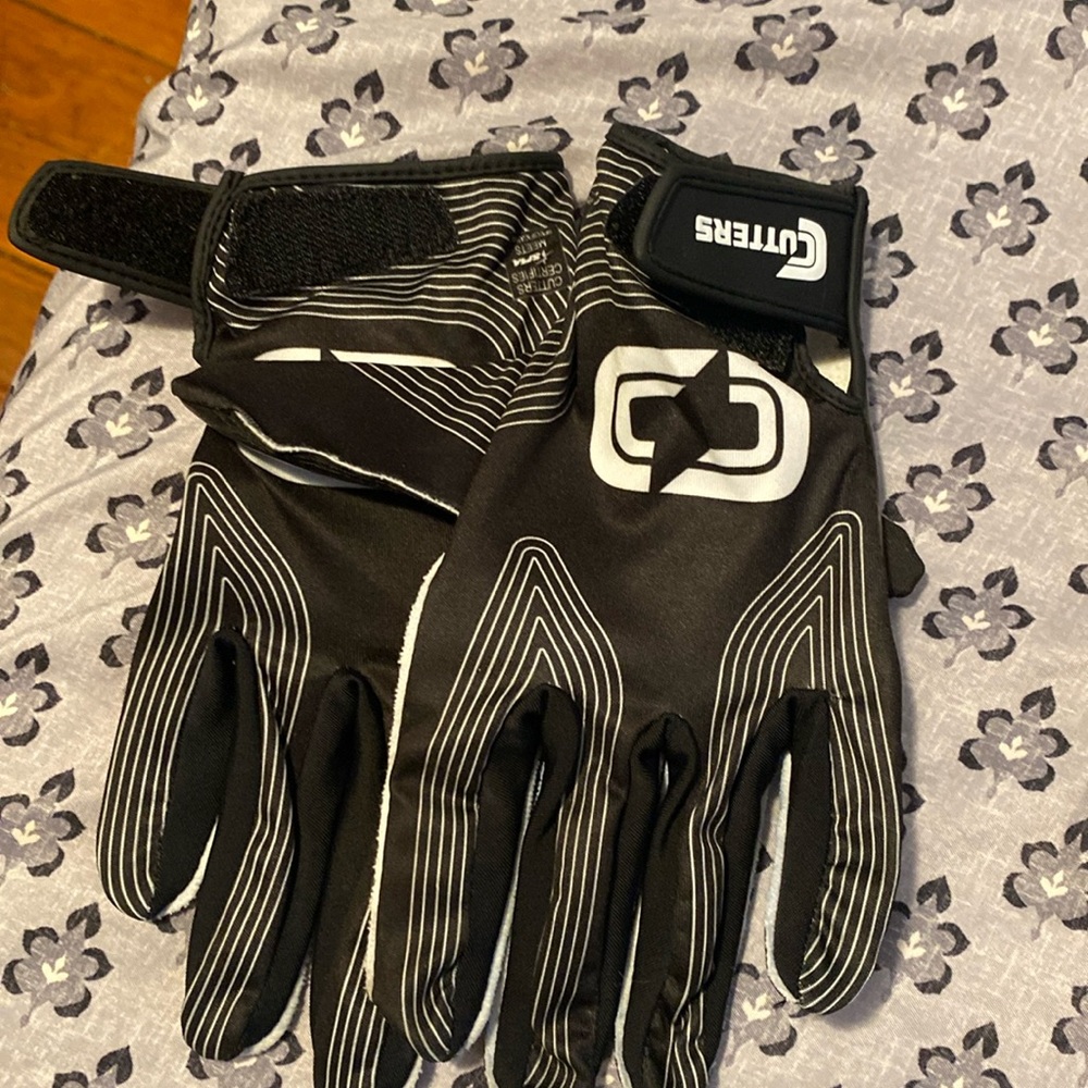 Football gloves